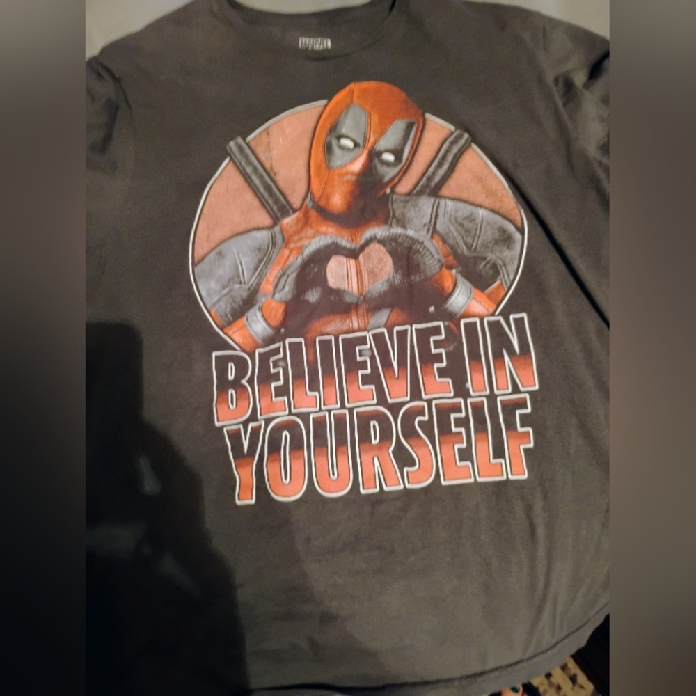 Marvel Deadpool Men's Grey Graphic Tee